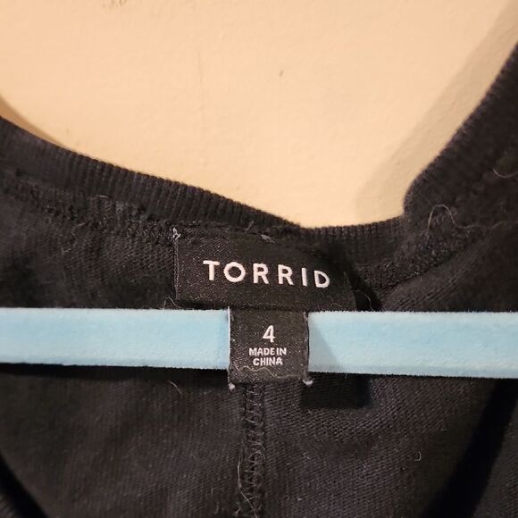 Torrid Black Boxy Short Sleeve Blouse - Picture 2 of 5